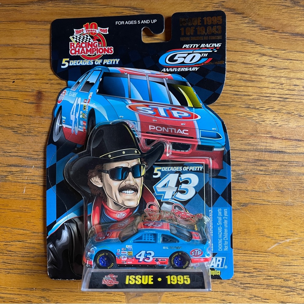 Richard Petty Racing Diecast Car 50th Anniversary 1:64 #43 STP Pontiac 1995